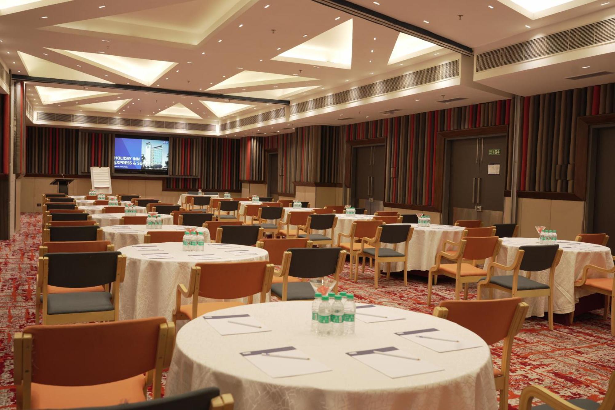 Express & Gopalpura 4*