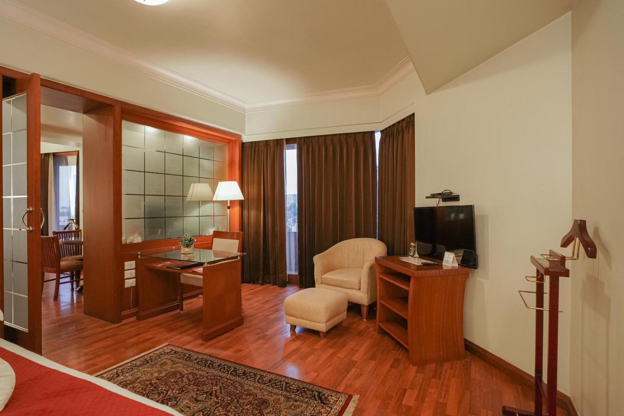 Clarion Bella Casa At Airport Hotel 4*