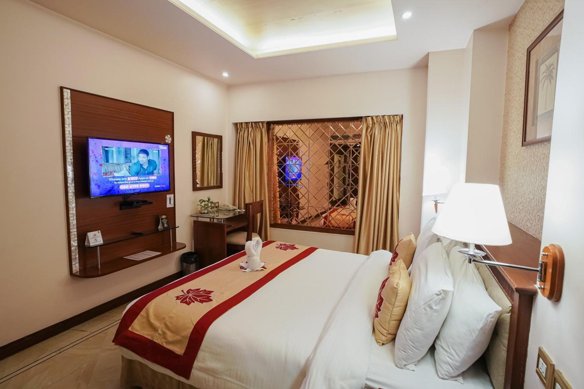 Clarion Bella Casa At Airport 4*