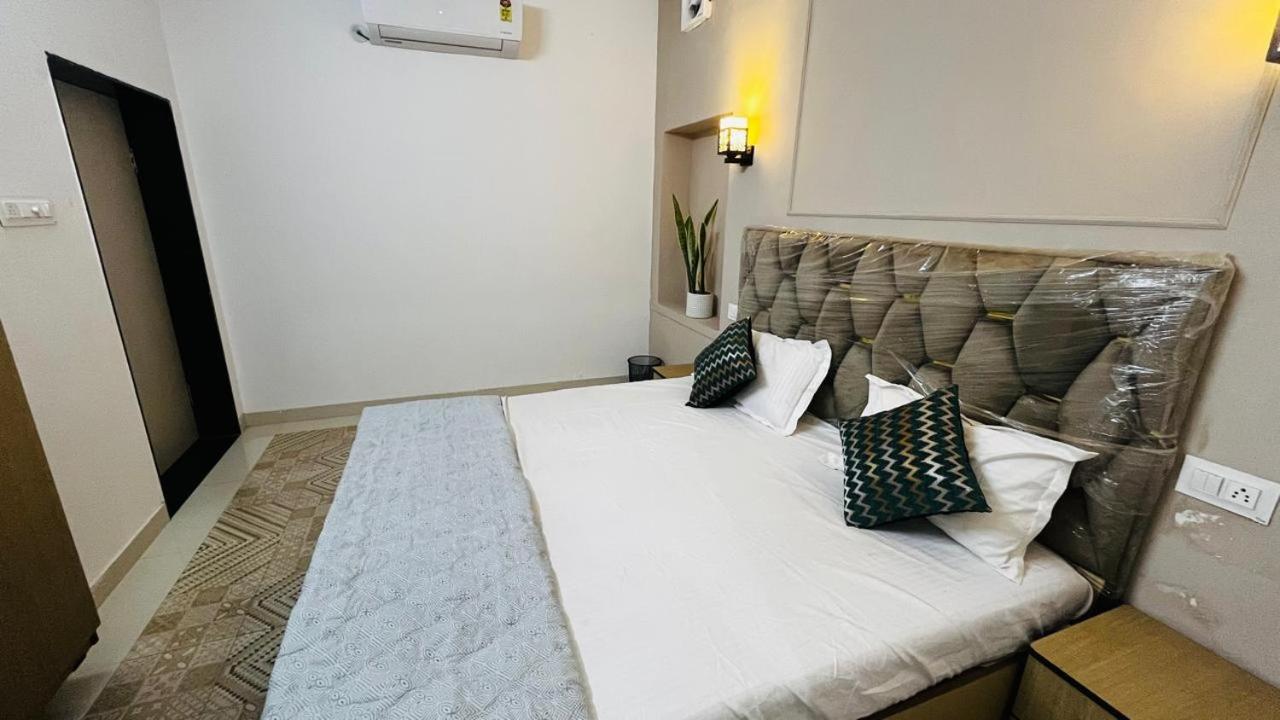 Wayside 13 Homestay *