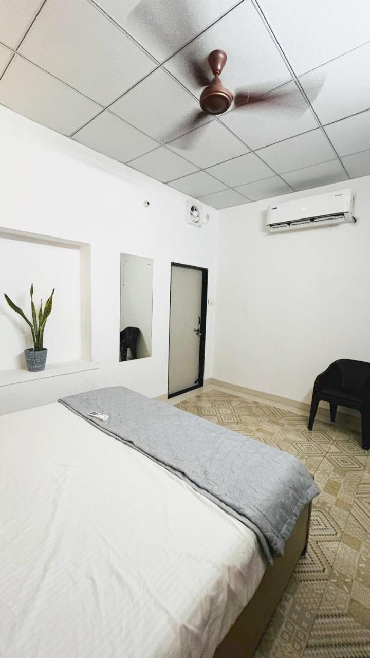 Homestay Wayside 13 *