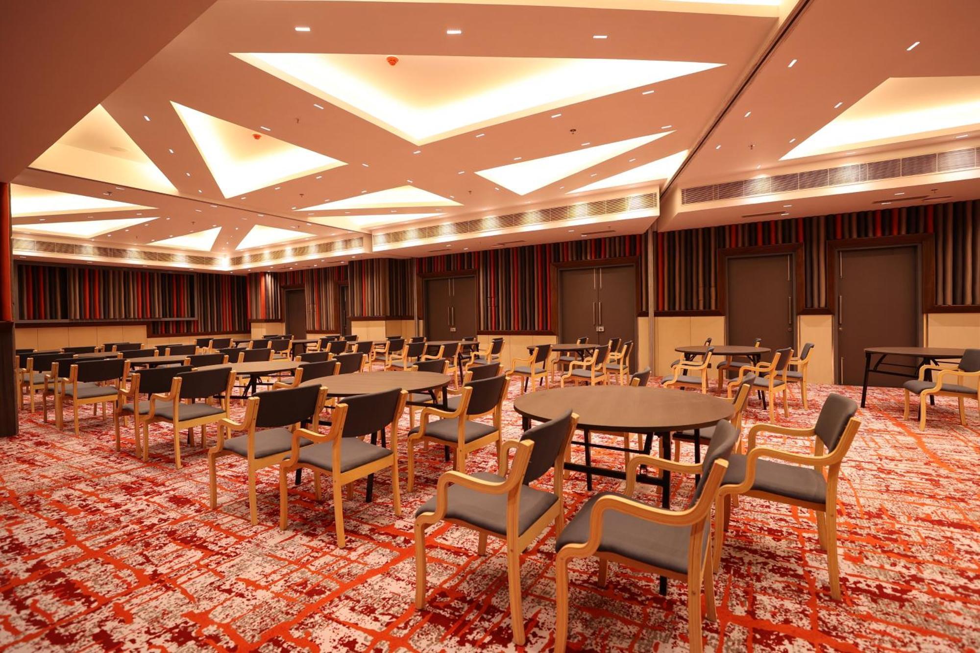 Hotel Express & Gopalpura
