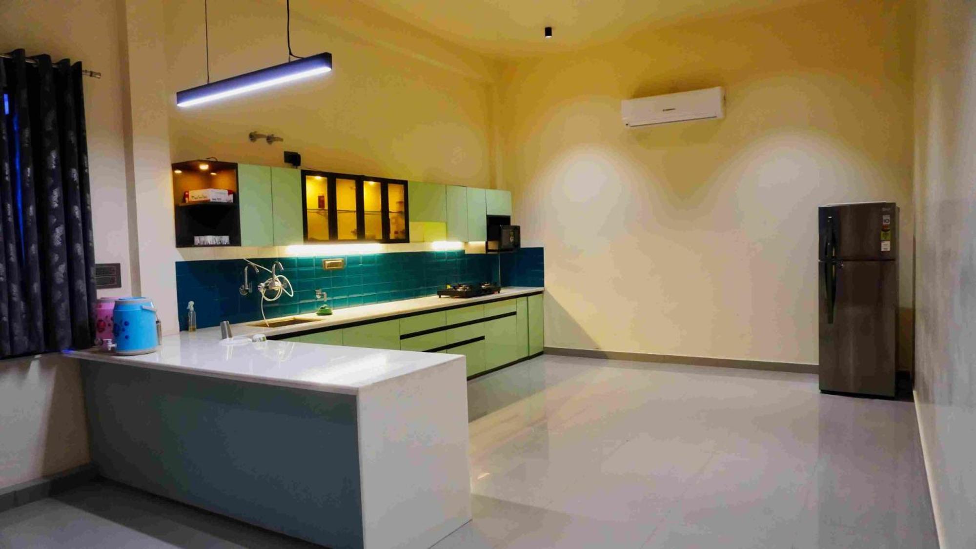 Villa Grazio Outhouse By The Party Citadel, Premium 4bhk With Pool
