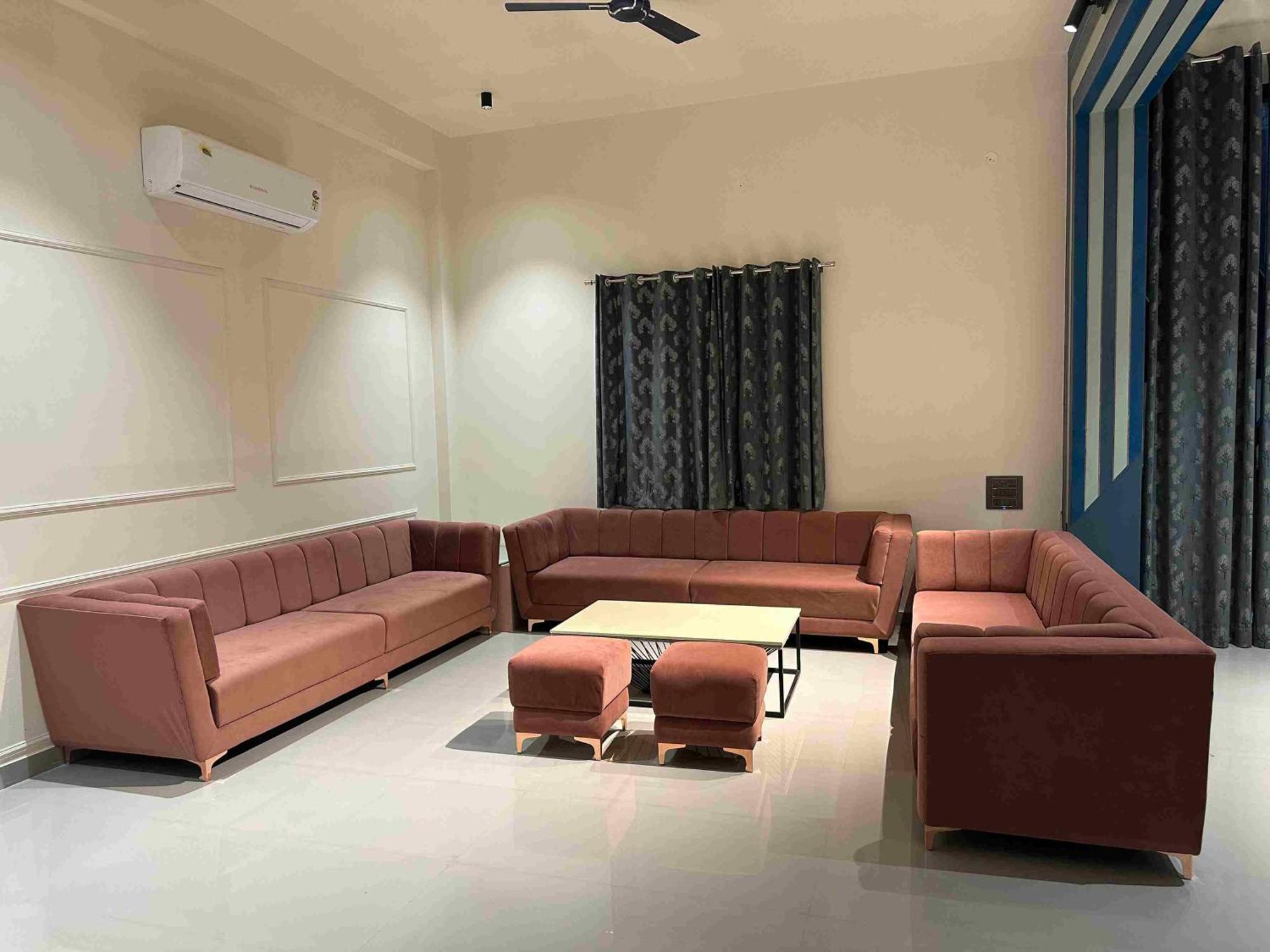 Villa Grazio Outhouse By The Party Citadel, Premium 4bhk With Pool *