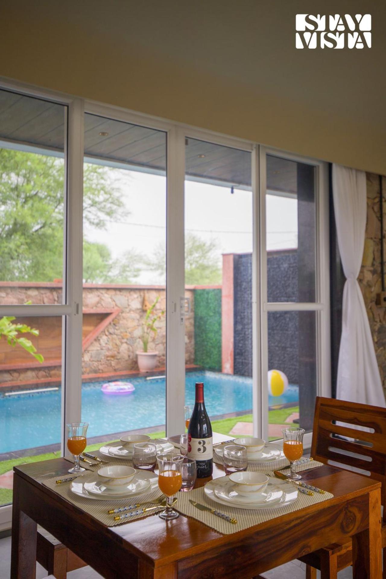 Stayvista At Talin Farms With Mountain View, Pool