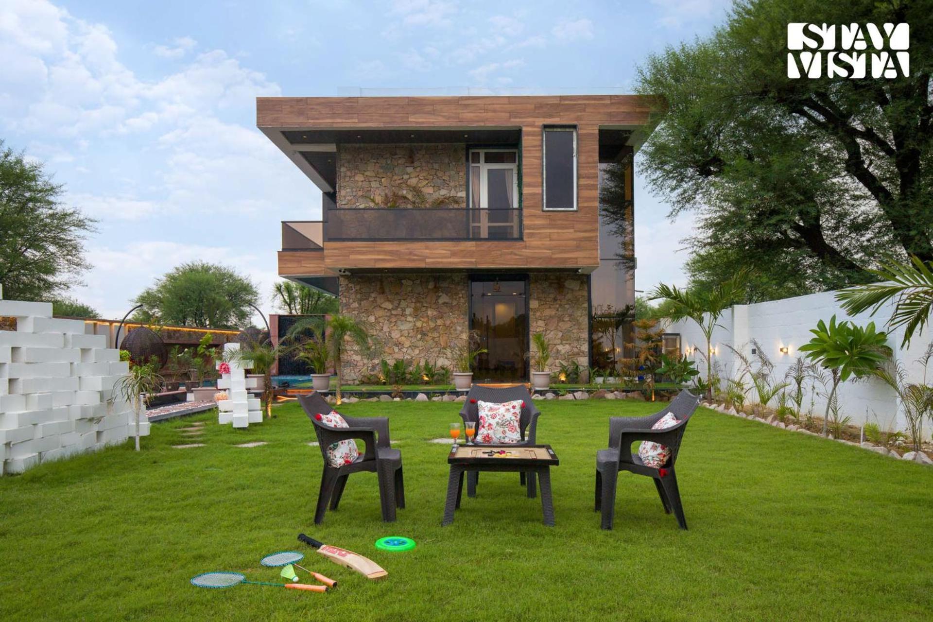 Stayvista At Talin Farms With Mountain View, Pool *