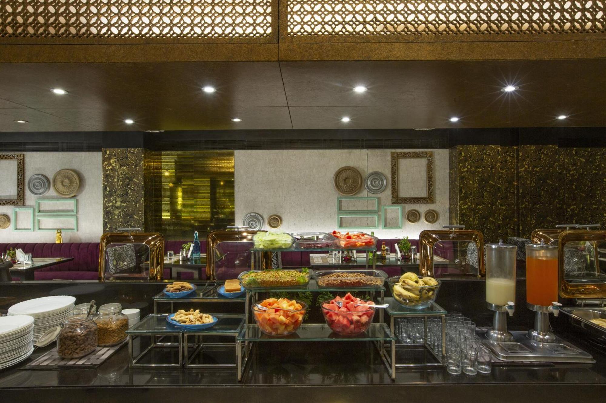 Vesta Maurya Palace Hotel