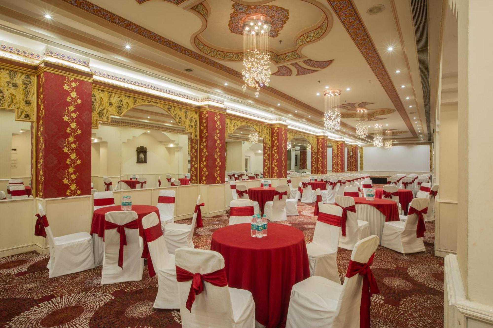 Vesta Maurya Palace 4*