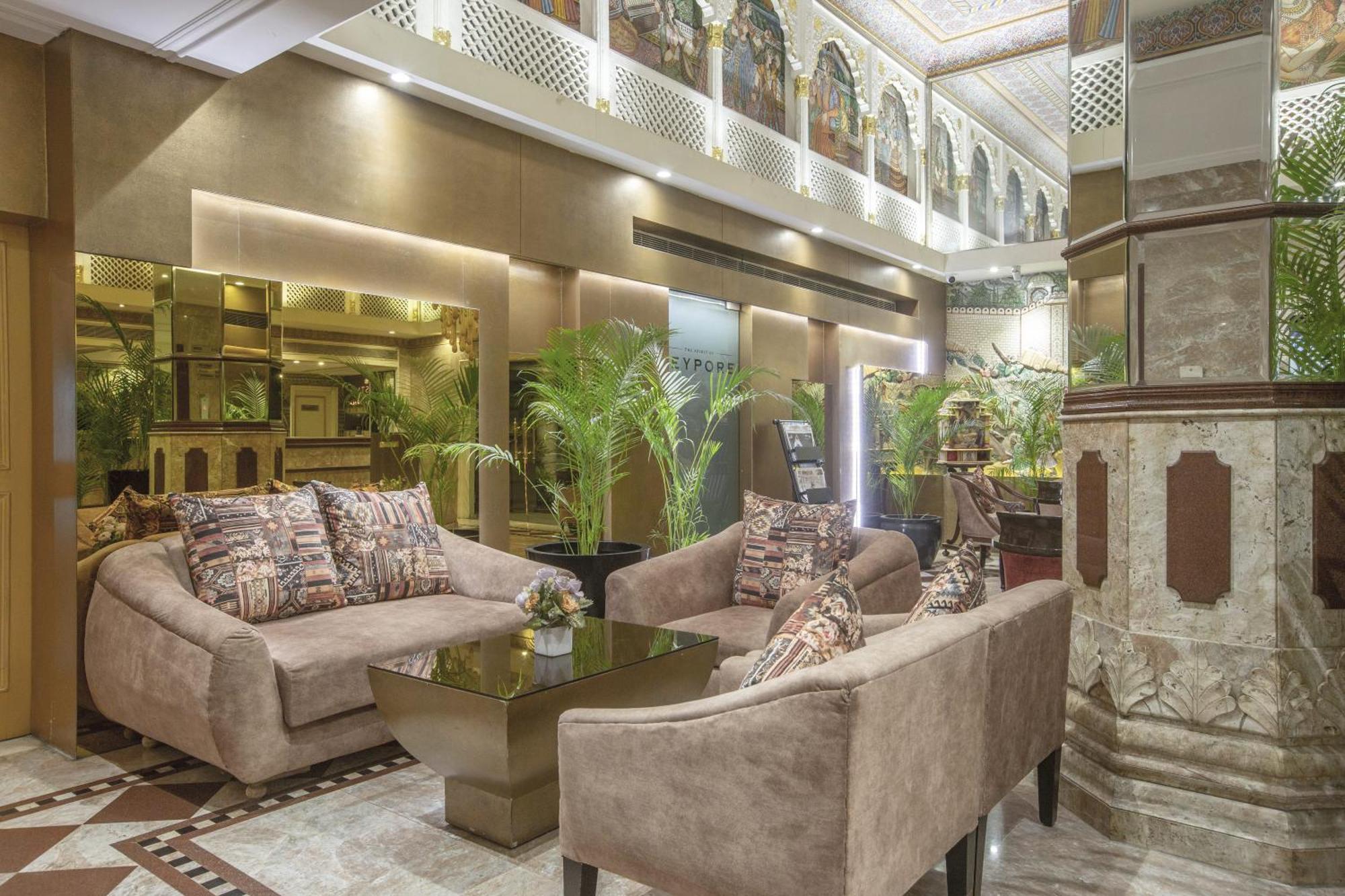 Vesta Maurya Palace Hotel