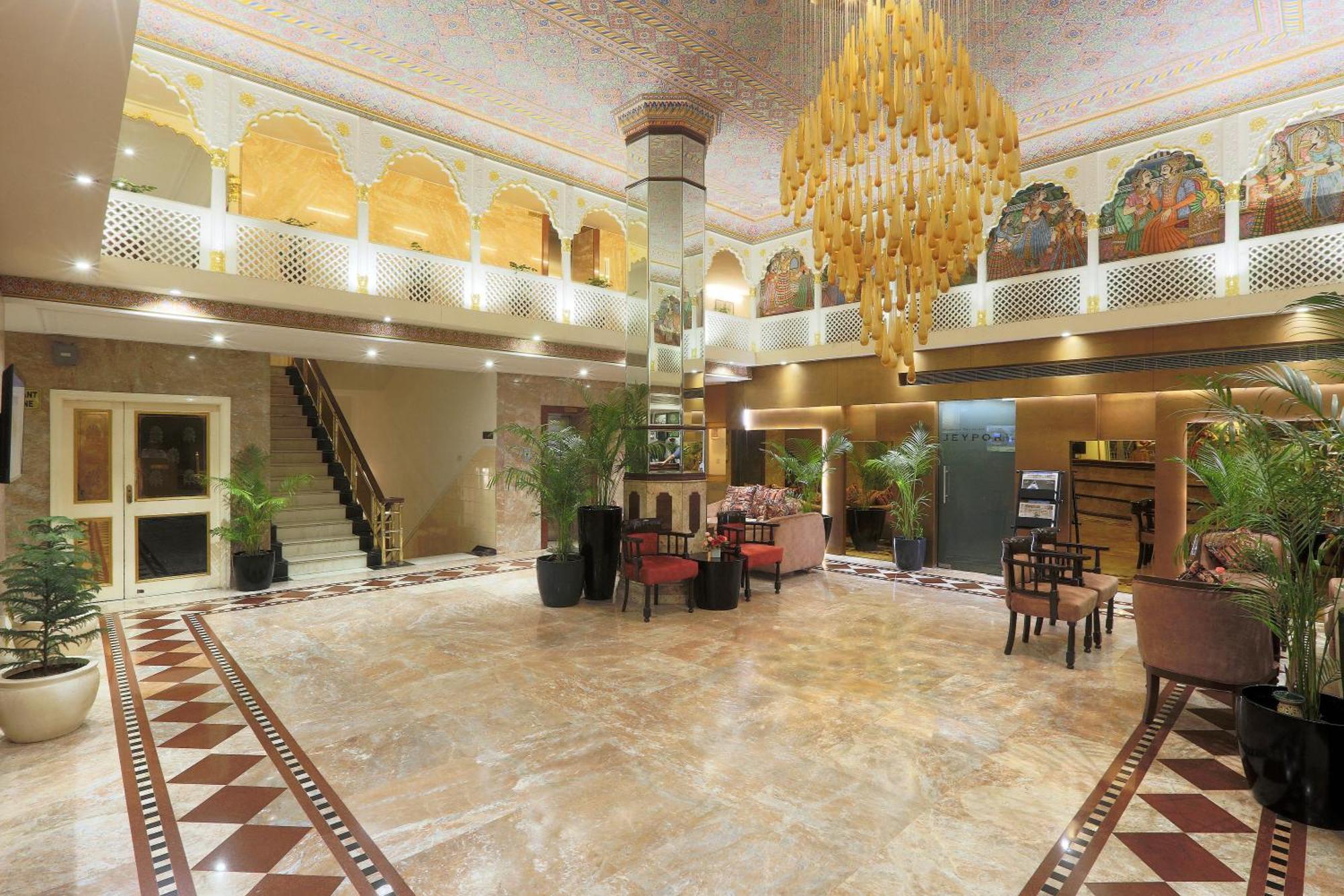 Hotel Vesta Maurya Palace 4*