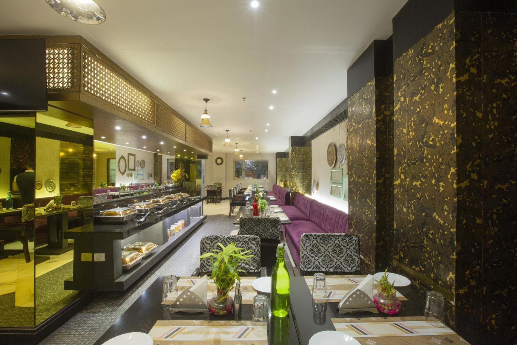 Vesta Maurya Palace 4*