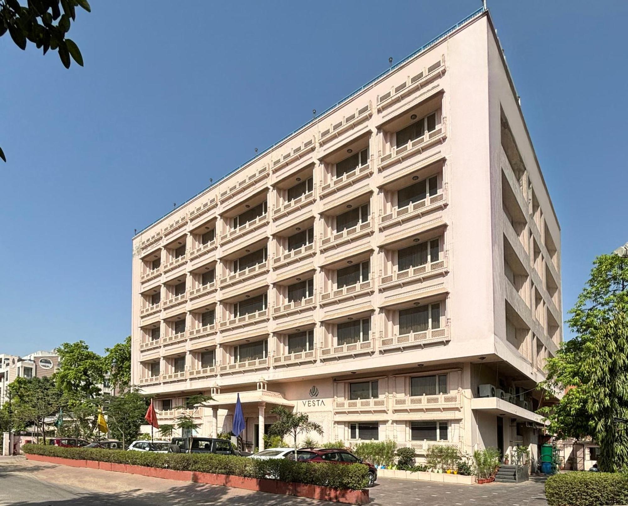 Vesta Maurya Palace 4*