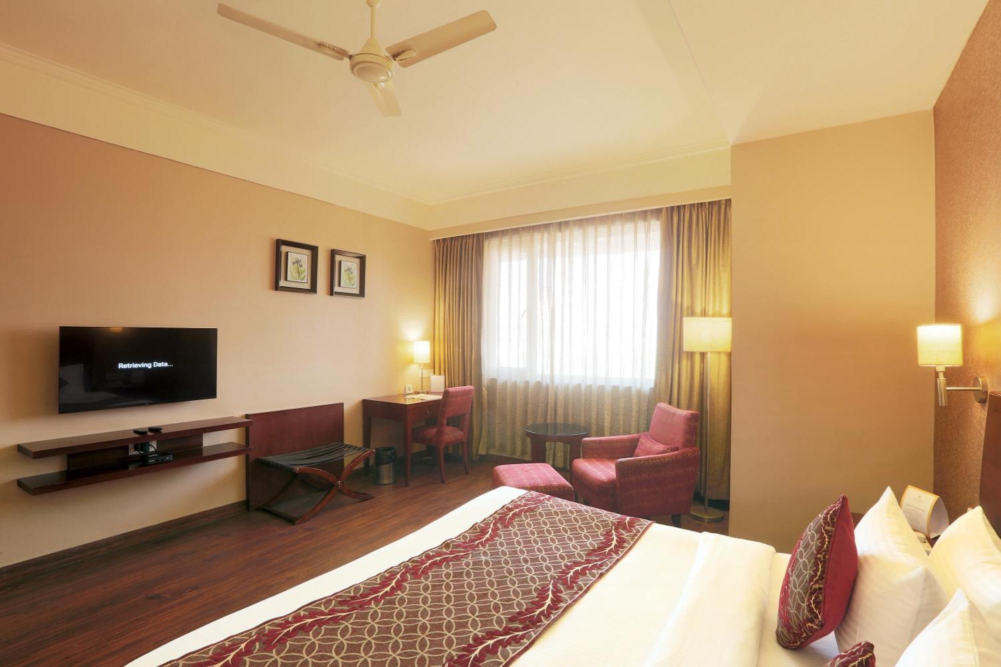 Vesta Maurya Palace Hotel 4*