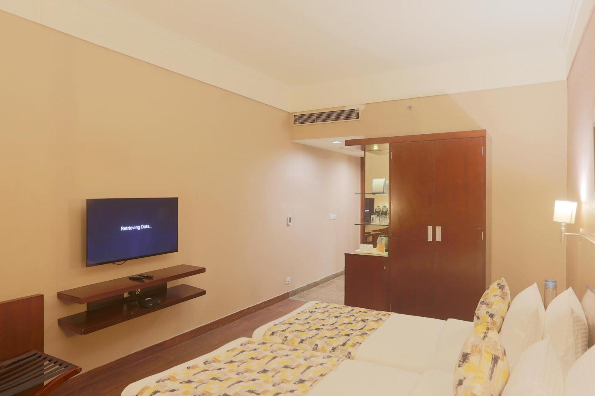Hotel Vesta Maurya Palace