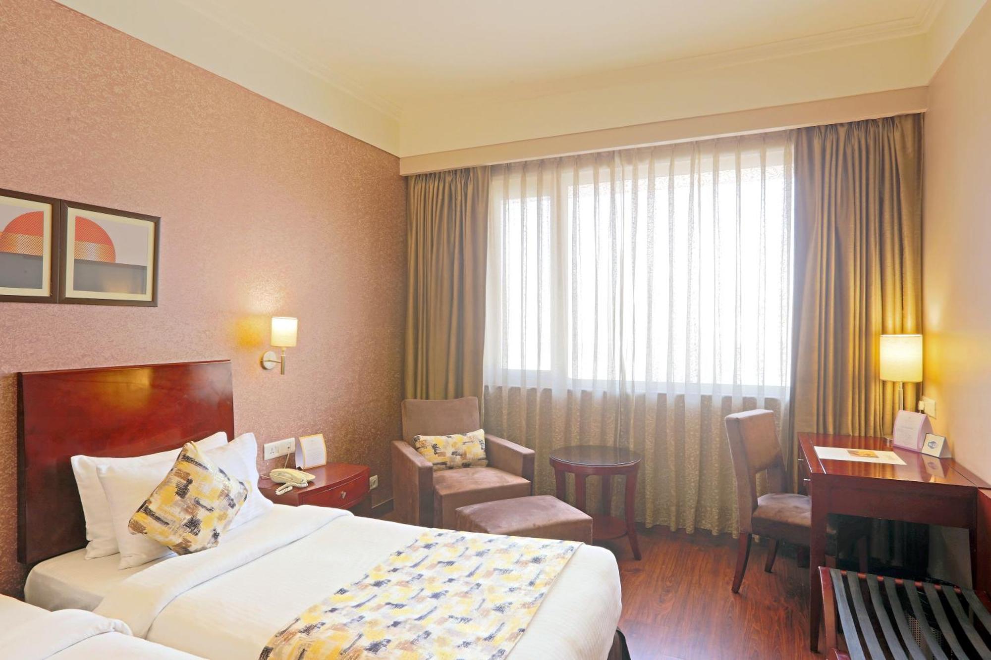 Vesta Maurya Palace Hotel 4*