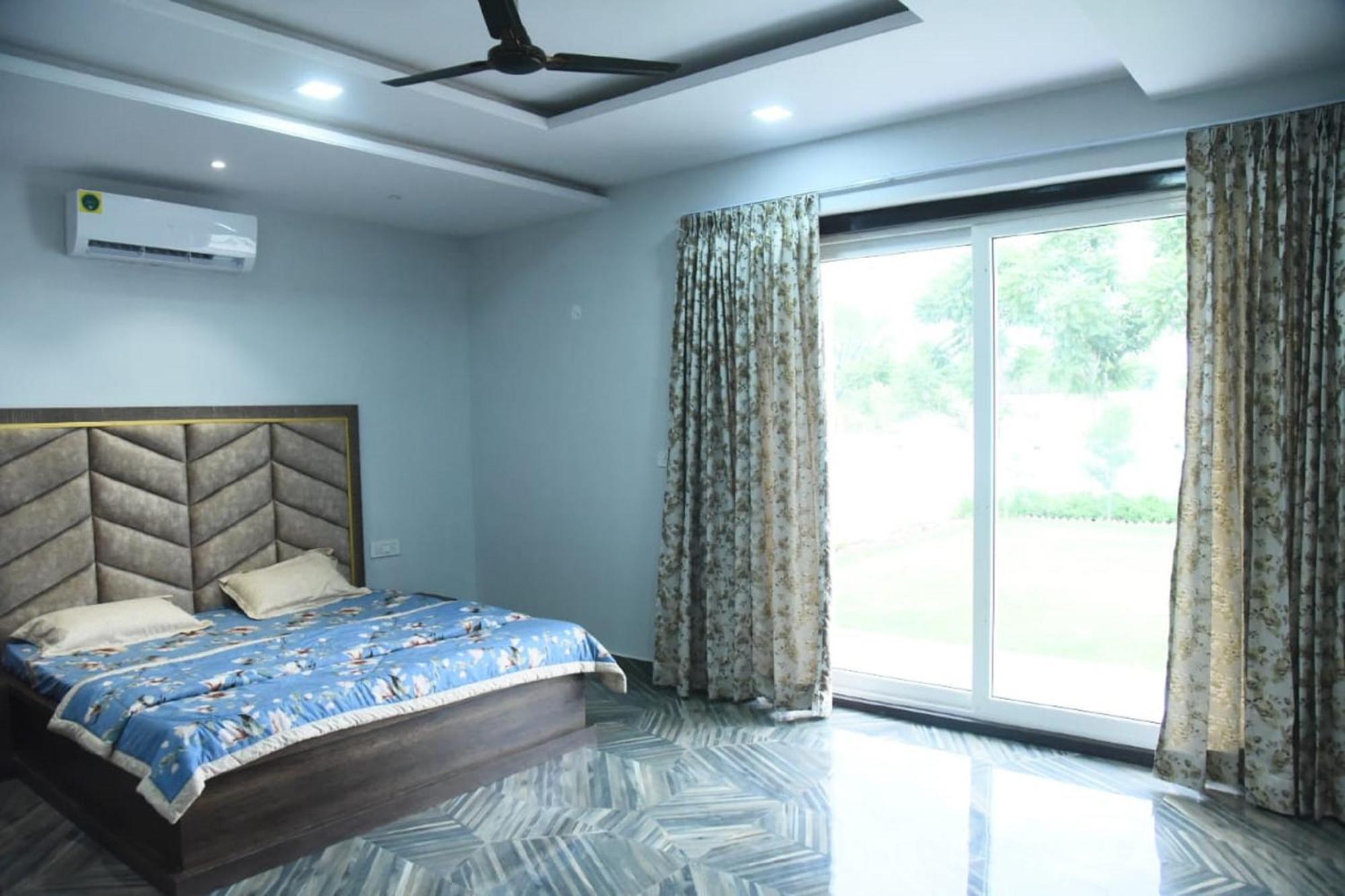 Villa Raj Farms Luxury And Private Pool Near Kukus