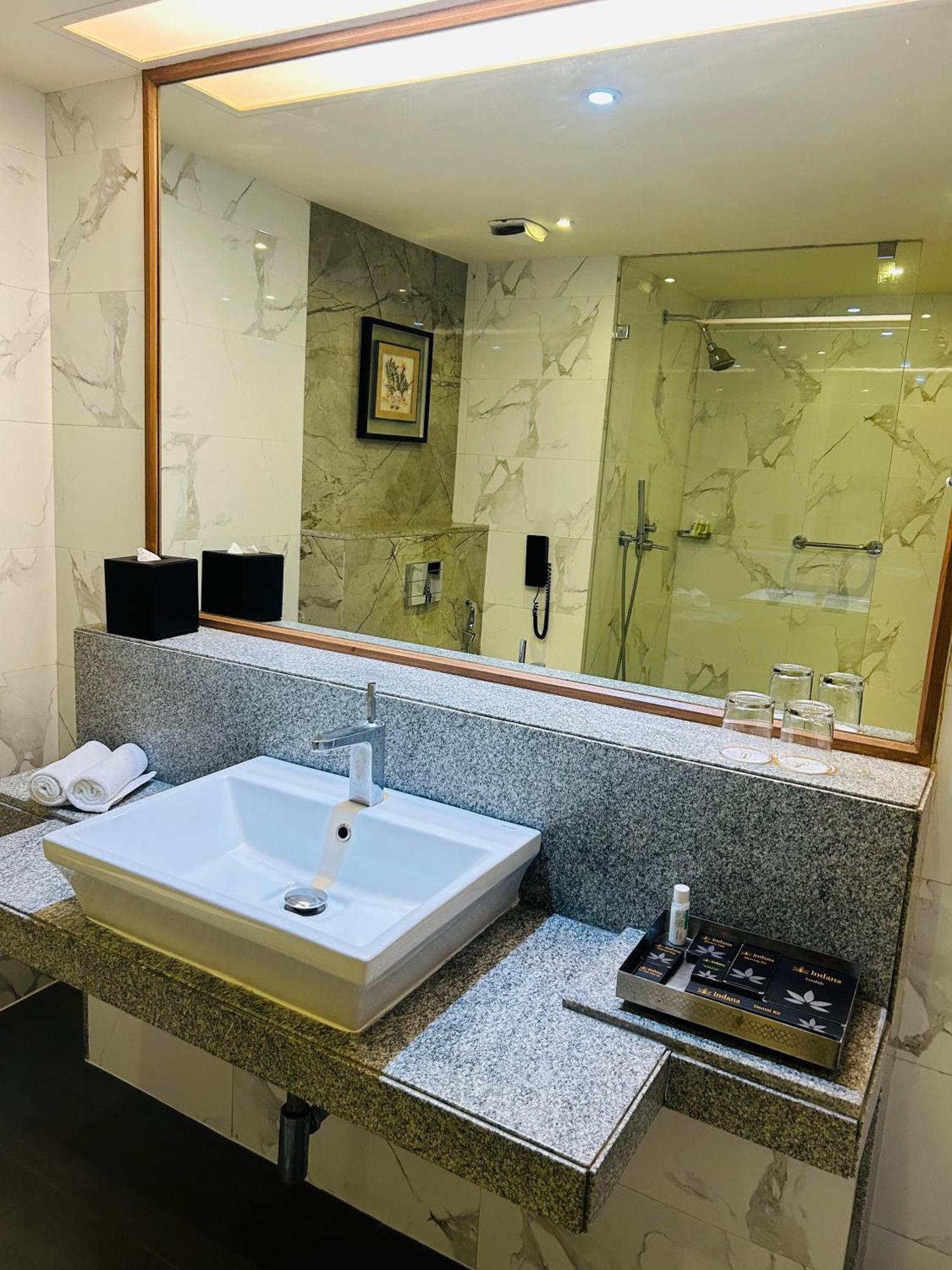 Indana Hotel 4*