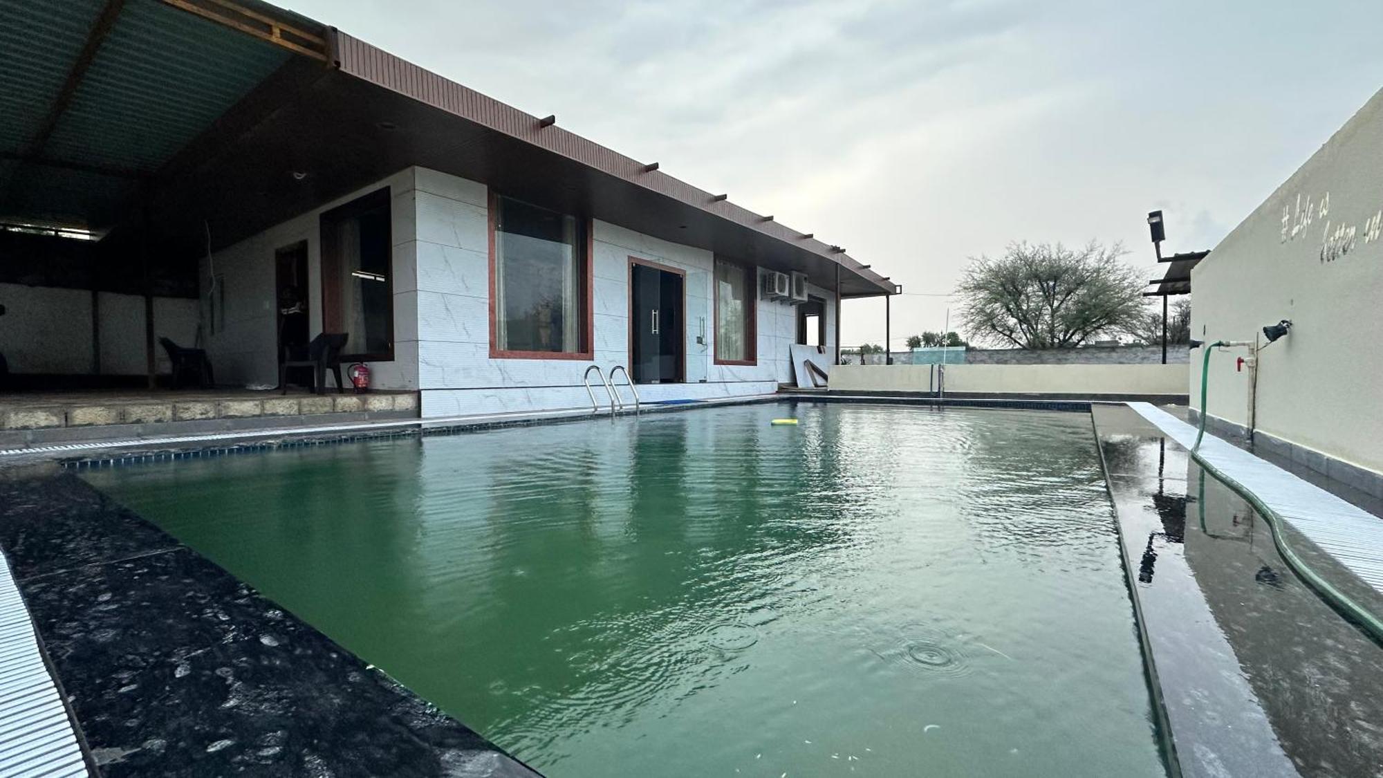 Blue Wind Palms And Farm stay