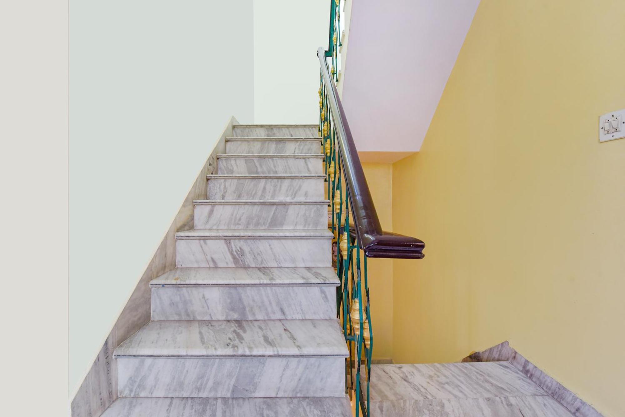 Fabhotel Prism Homestay 3*
