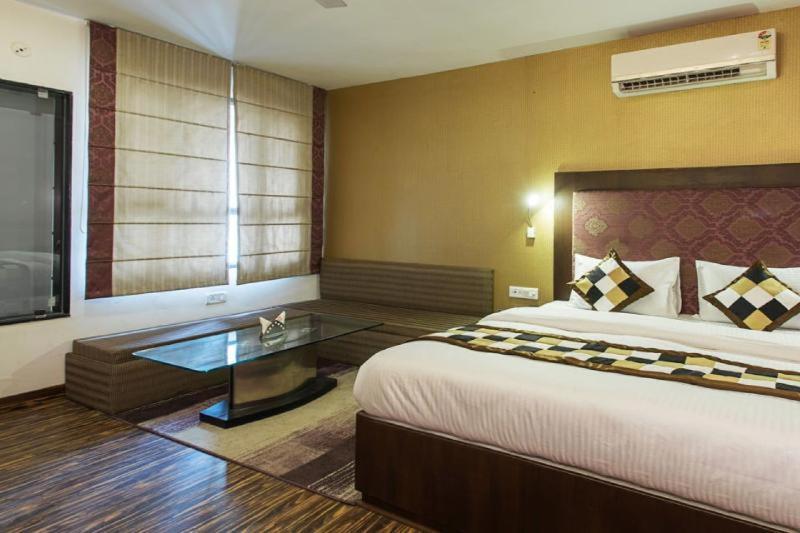Meenakshi Palace Hotel 3*