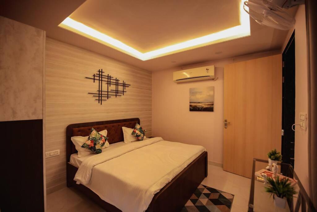 Saiba Outhouse- 4 Bed Room- Pool- Theatre- Partyhall- Garden & Terrace Sitting Area *