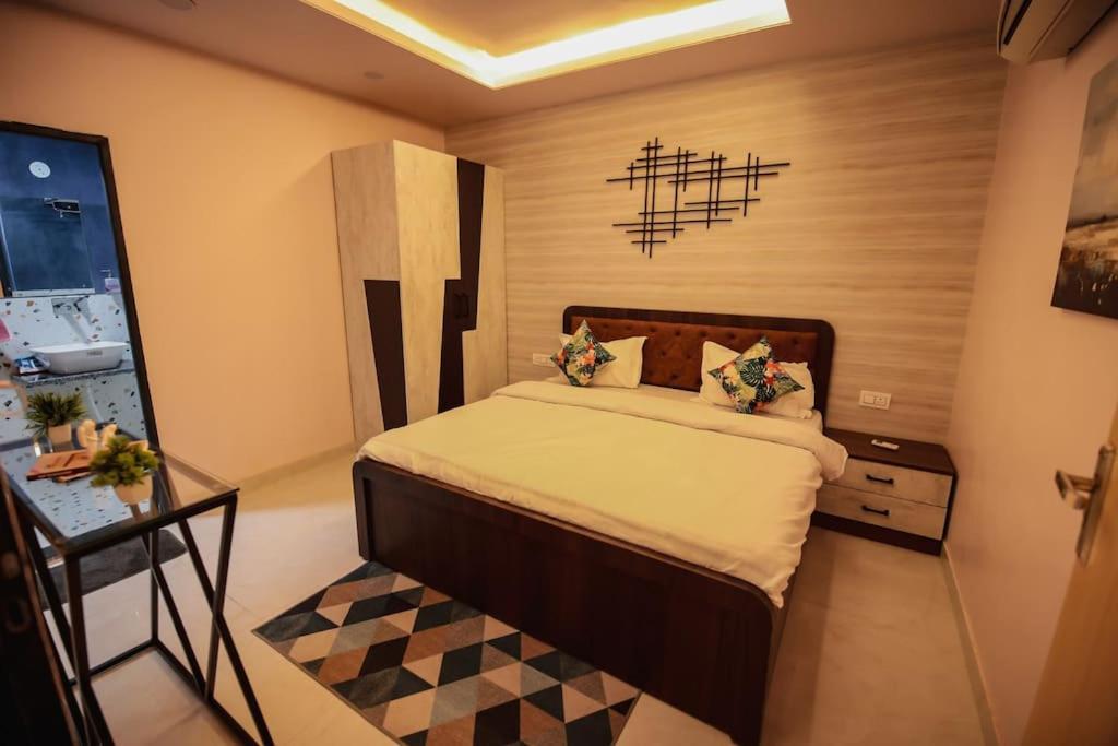 Holiday home Saiba Outhouse- 4 Bed Room- Pool- Theatre- Partyhall- Garden & Terrace Sitting Area Jaipur