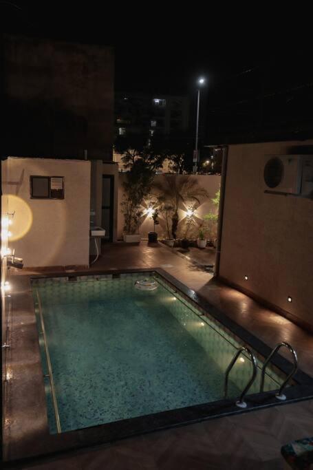 Saiba Outhouse- 4 Bed Room- Pool- Theatre- Partyhall- Garden & Terrace Sitting Area Holiday home Jaipur