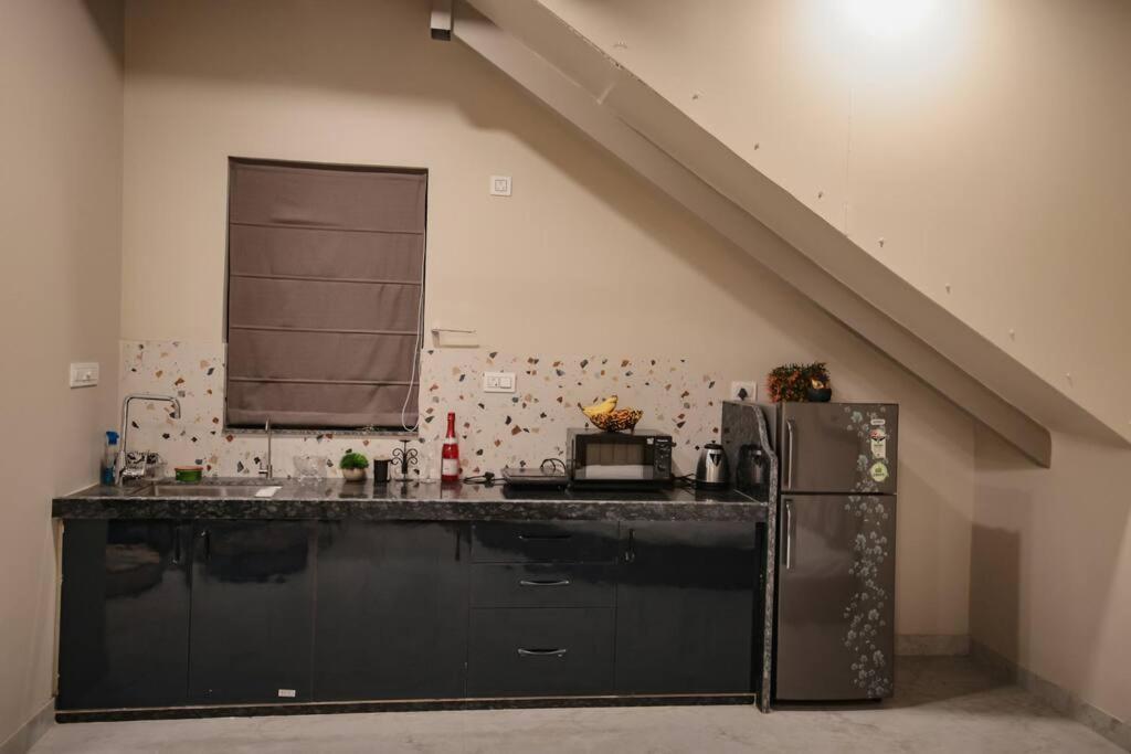 Holiday home Saiba Outhouse- 4 Bed Room- Pool- Theatre- Partyhall- Garden & Terrace Sitting Area *