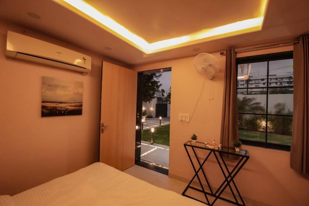 Saiba Outhouse- 4 Bed Room- Pool- Theatre- Partyhall- Garden & Terrace Sitting Area Jaipur