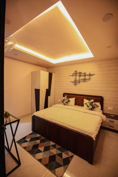 Saiba Outhouse- 4 Bed Room- Pool- Theatre- Partyhall- Garden & Terrace Sitting Area * Jaipur