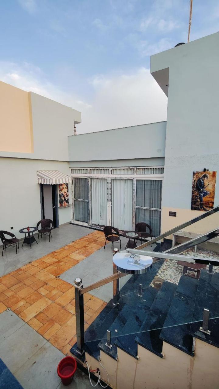 Sky Stories Apartment