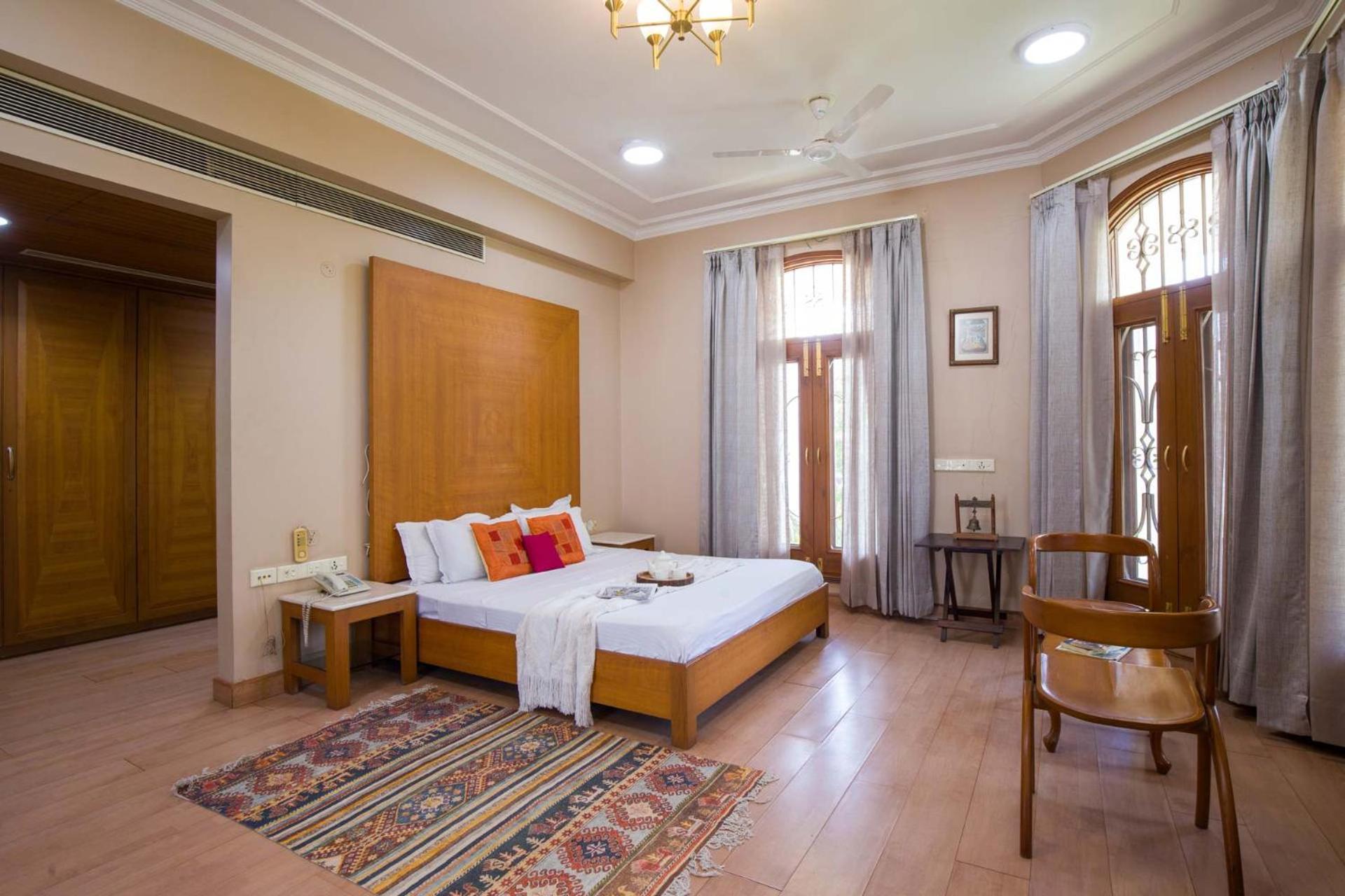 Stayvista's Krishnalaya Mansion: Luxurious Retreat With Indoor Pool & Leisure Amenities Villa Jaipur