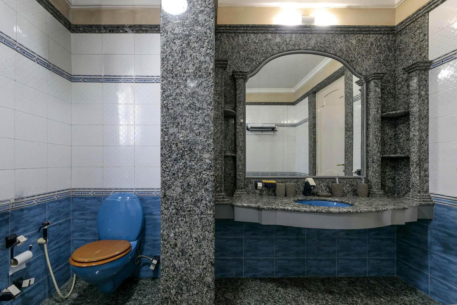 Stayvista's Krishnalaya Mansion: Luxurious Retreat With Indoor Pool & Leisure Amenities