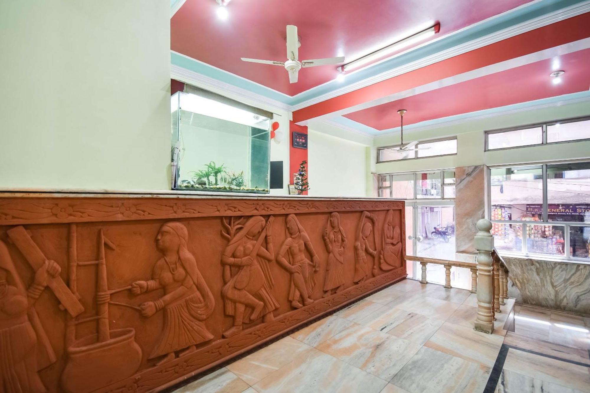 Spot On Red Tomato Hotel Jaipur