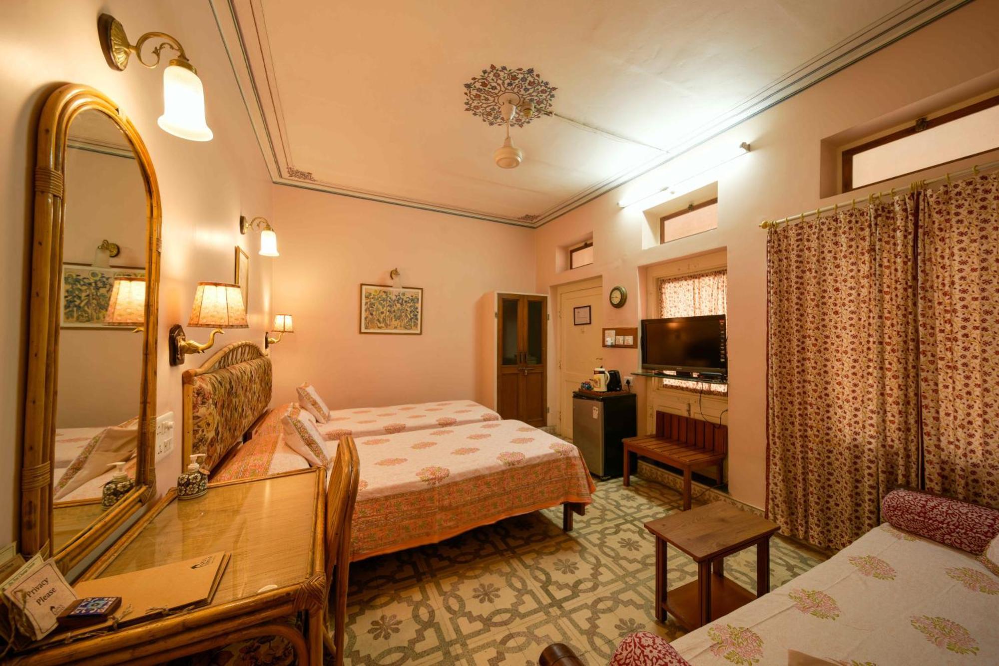 Arya Niwas Jaipur