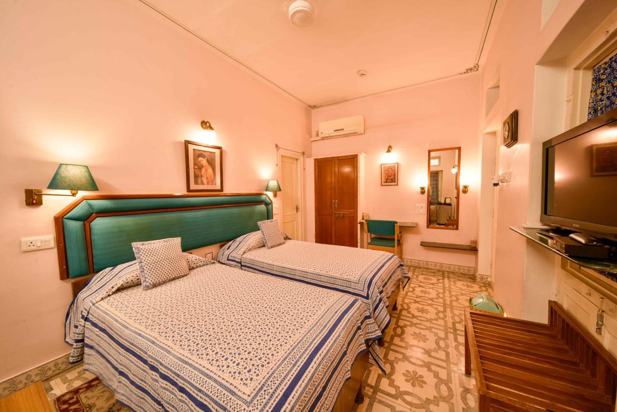 Arya Niwas 3* Jaipur