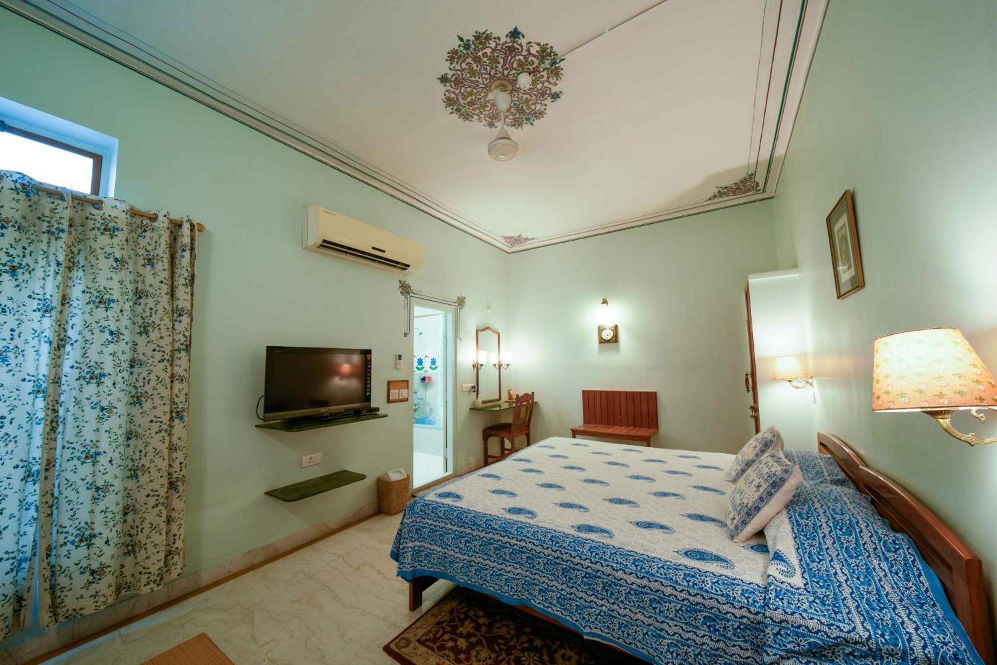 Hotel Arya Niwas Jaipur