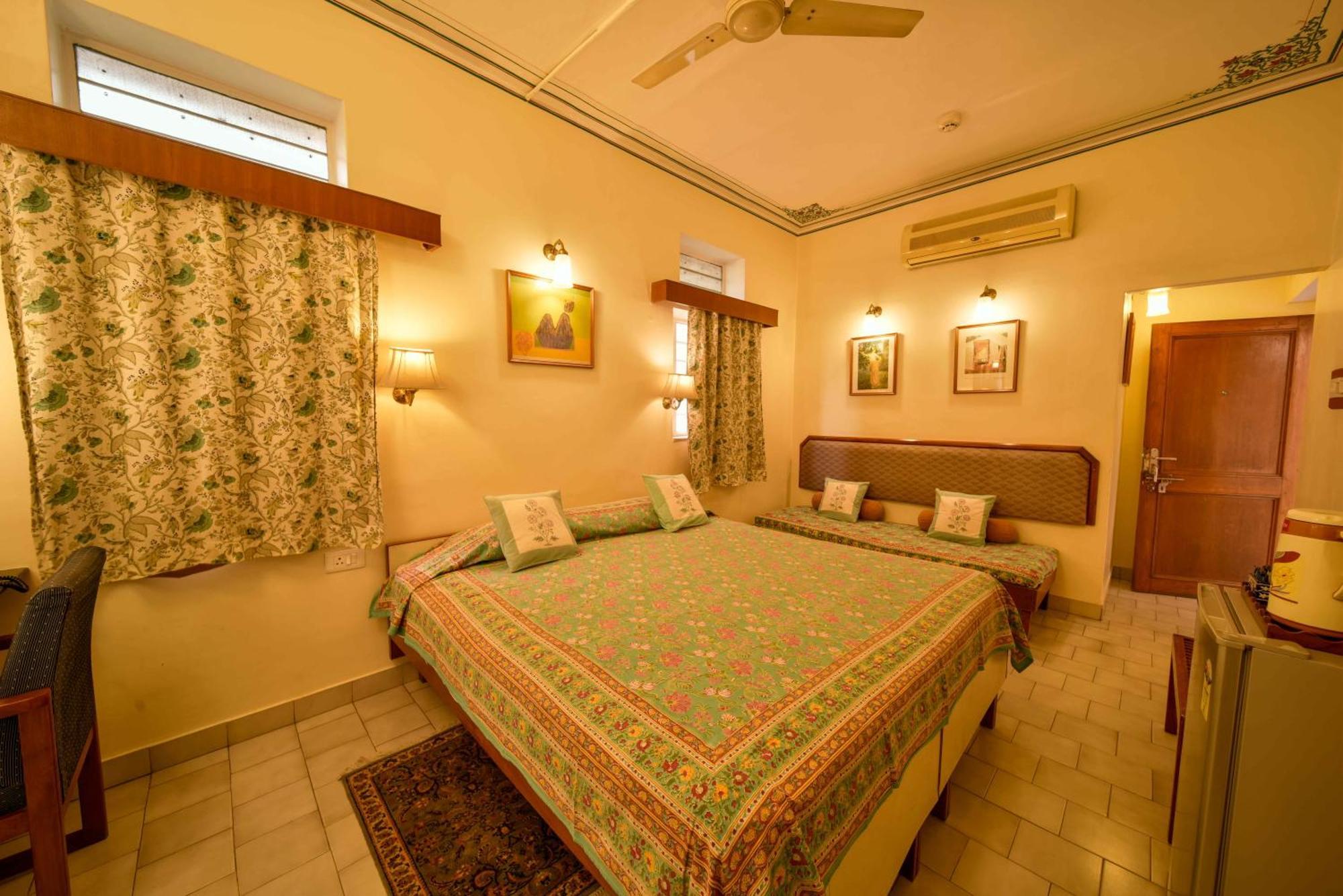 Arya Niwas Jaipur