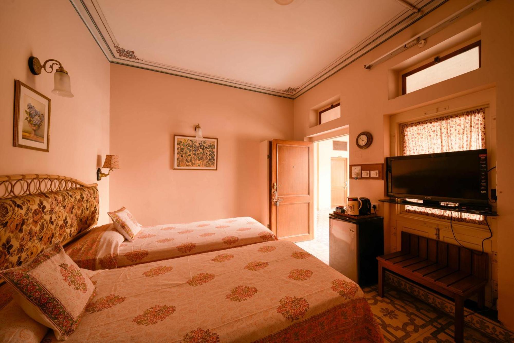 Arya Niwas 3* Jaipur