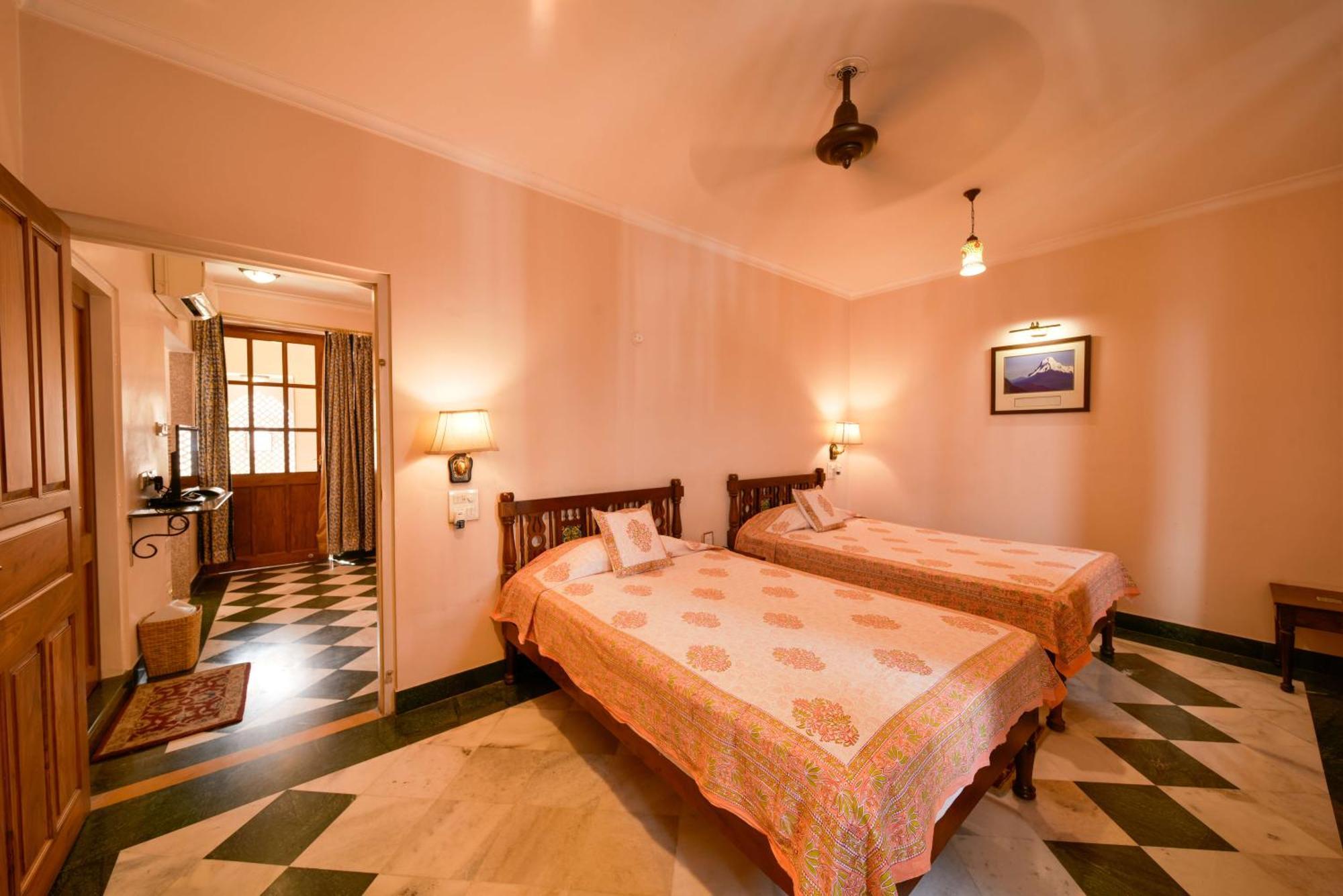 Arya Niwas Jaipur