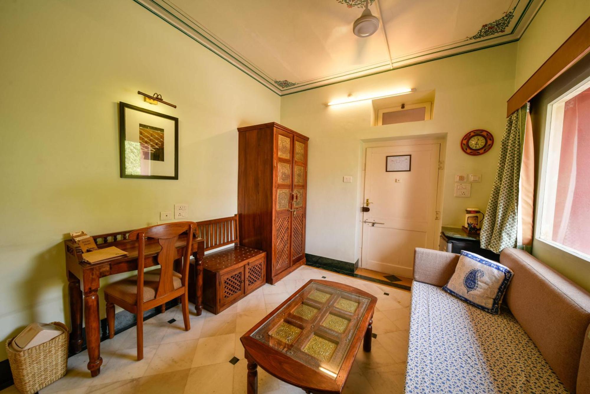 Arya Niwas Hotel Jaipur