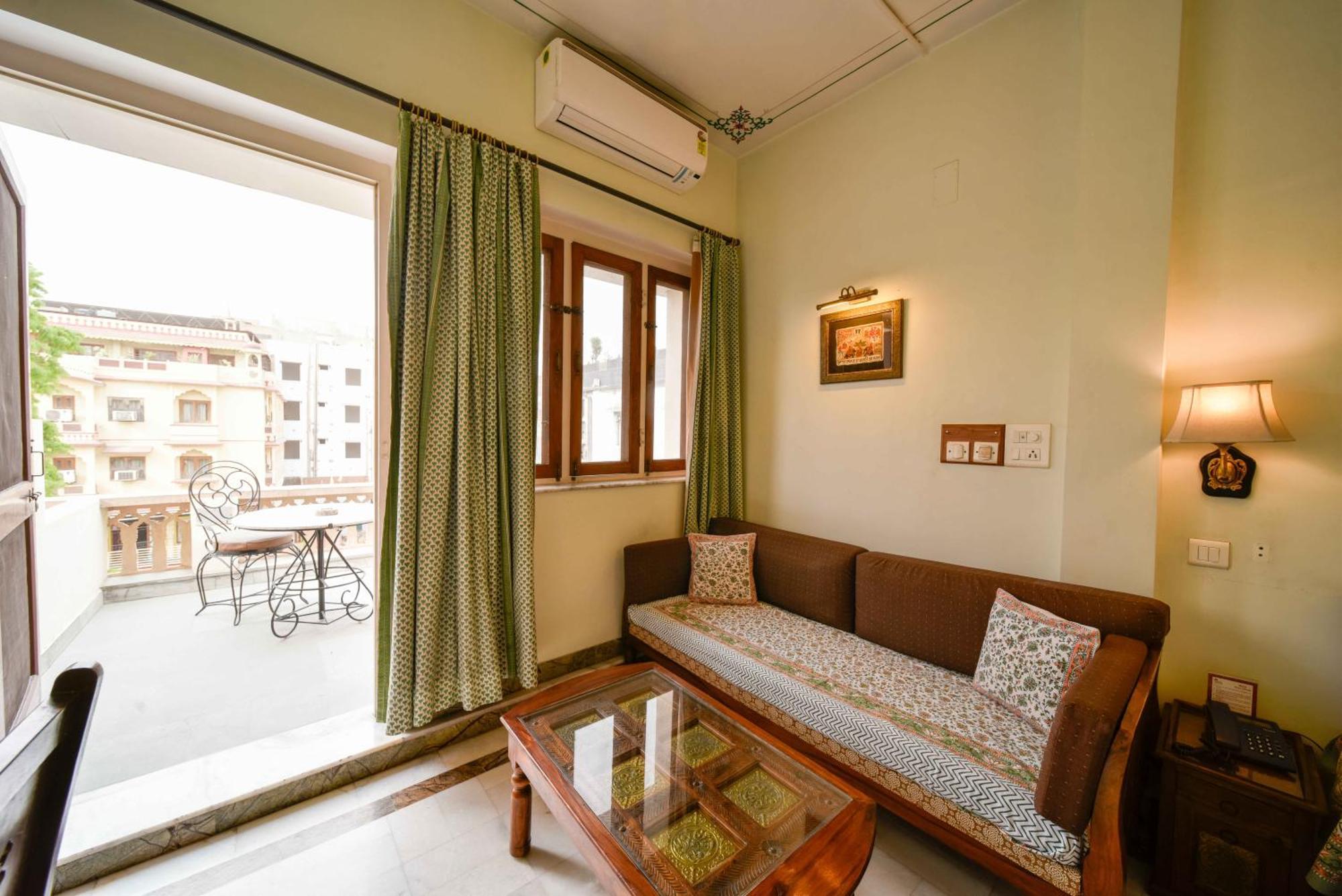 Hotel Arya Niwas Jaipur