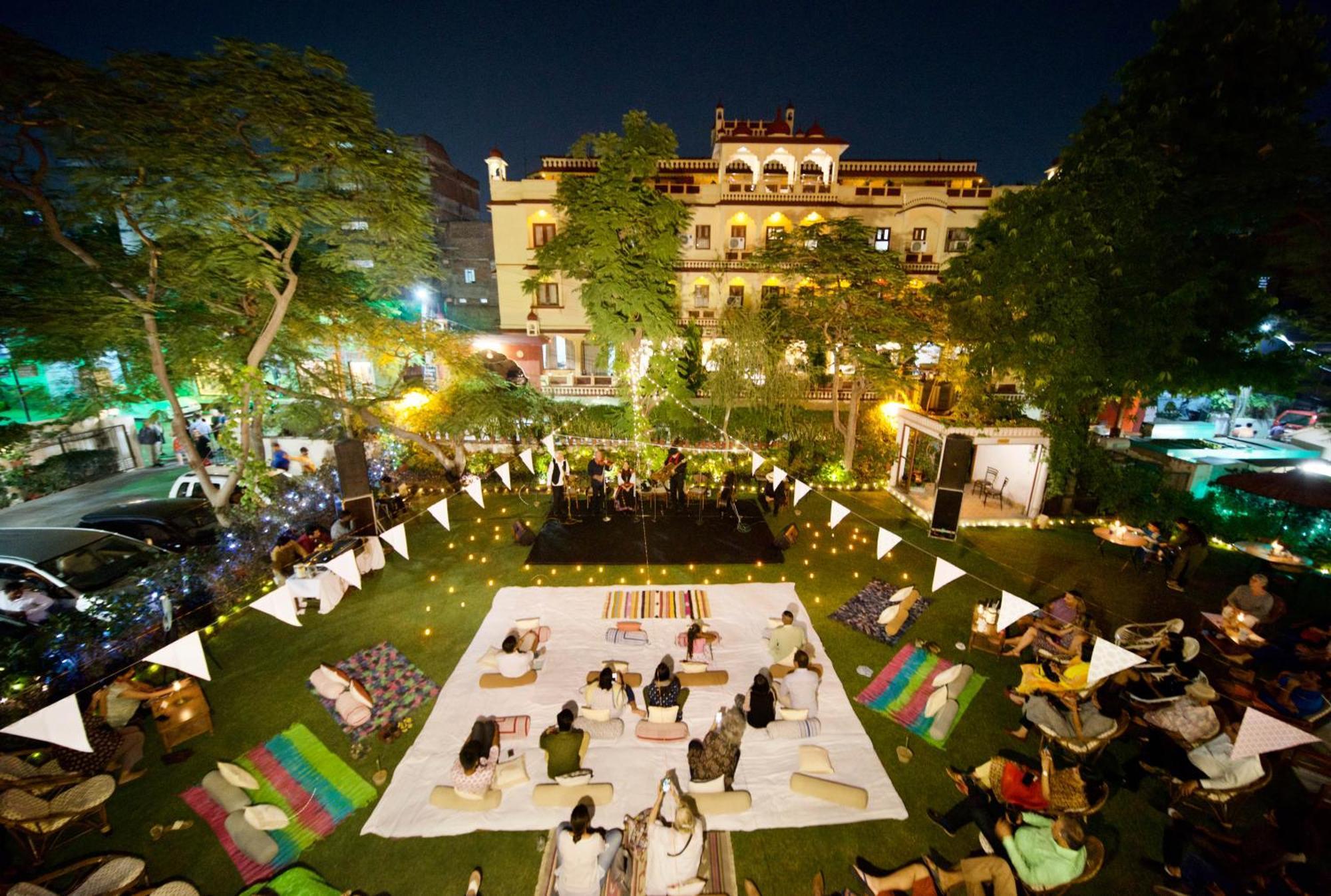 Arya Niwas Hotel 3*