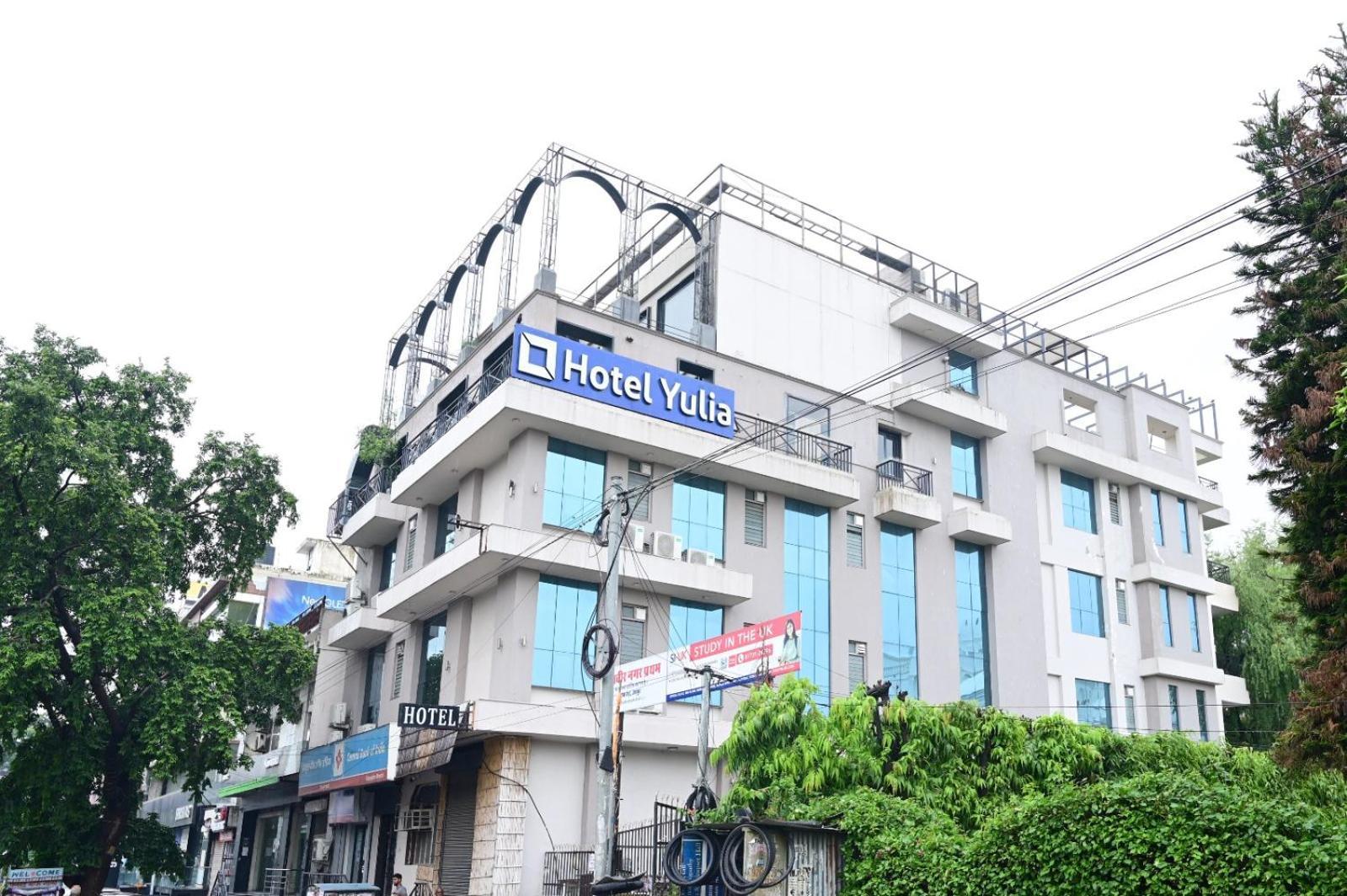 Hotel Yulia- Le