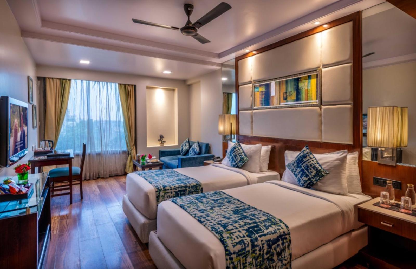 Hotel Libra Lords Inn,