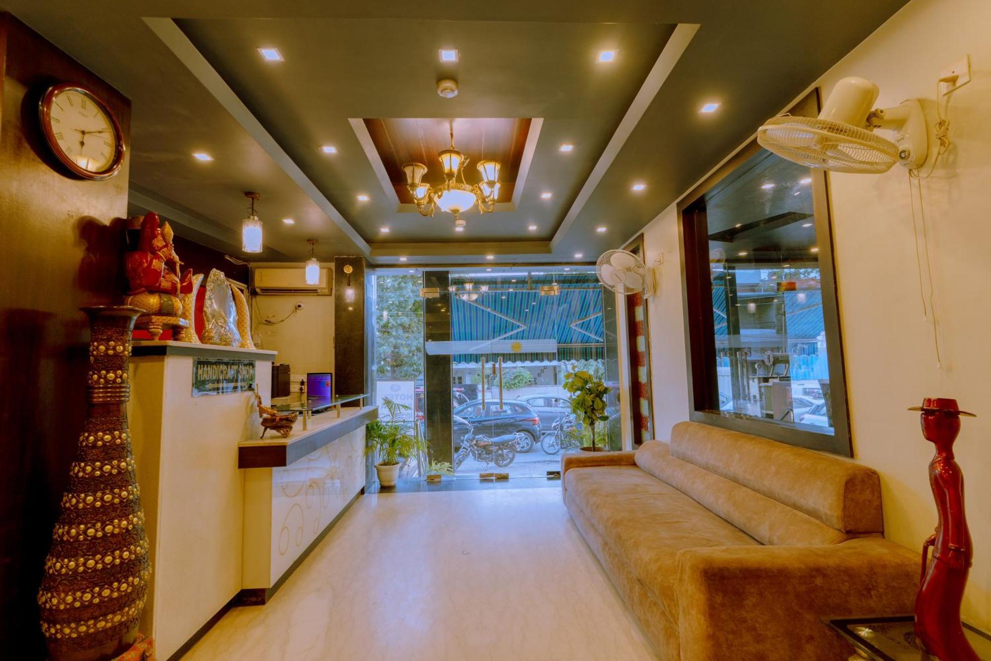 Hotel Aroma Residency Jaipur