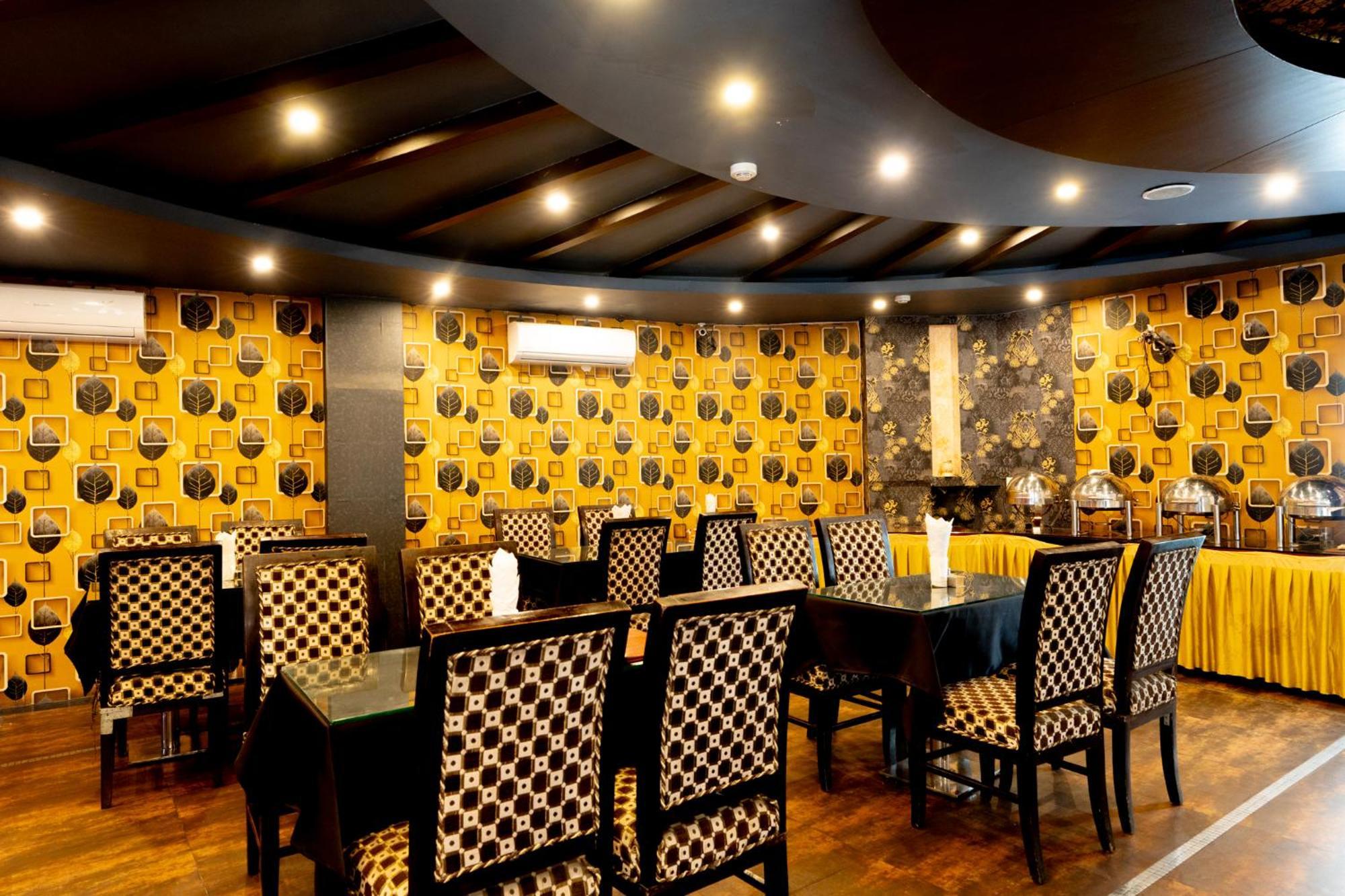 Hotel Aroma Residency 3*