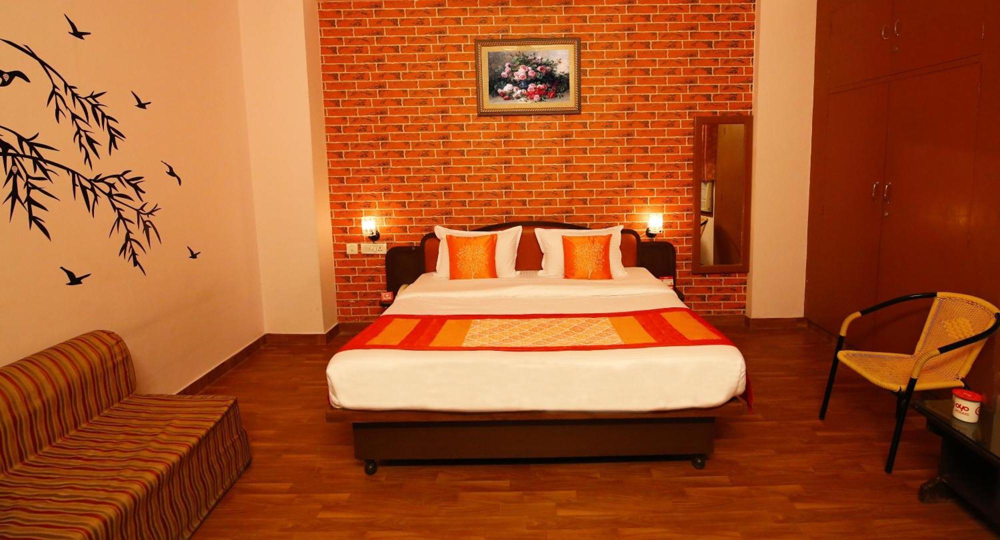 Hotel Collection O Manohar Palace Jaipur