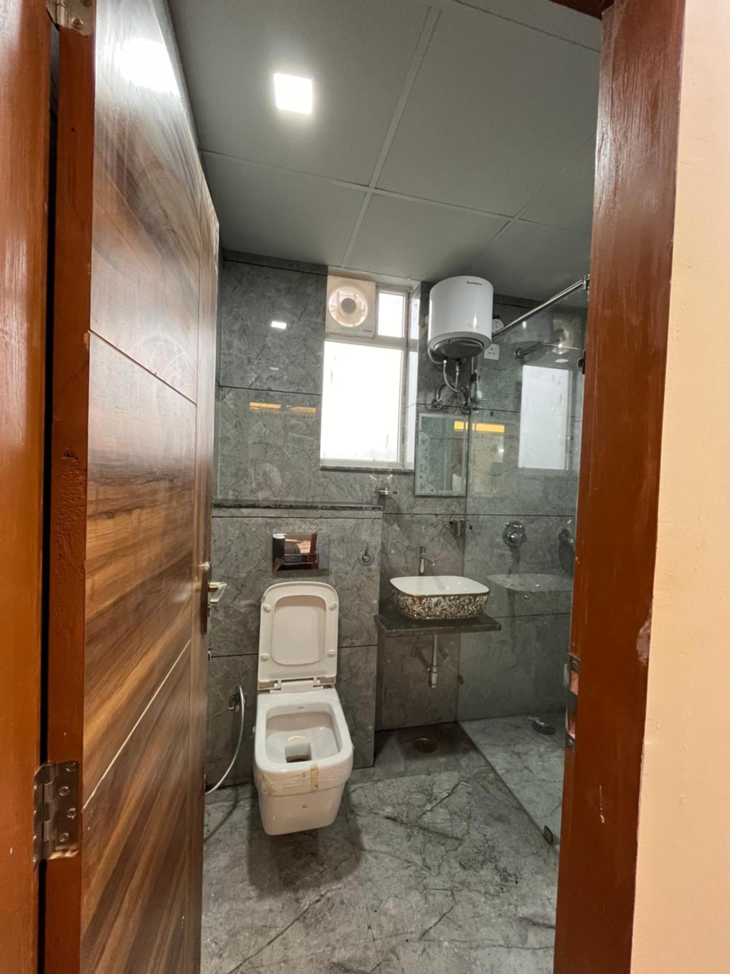 Niwasna Apartment