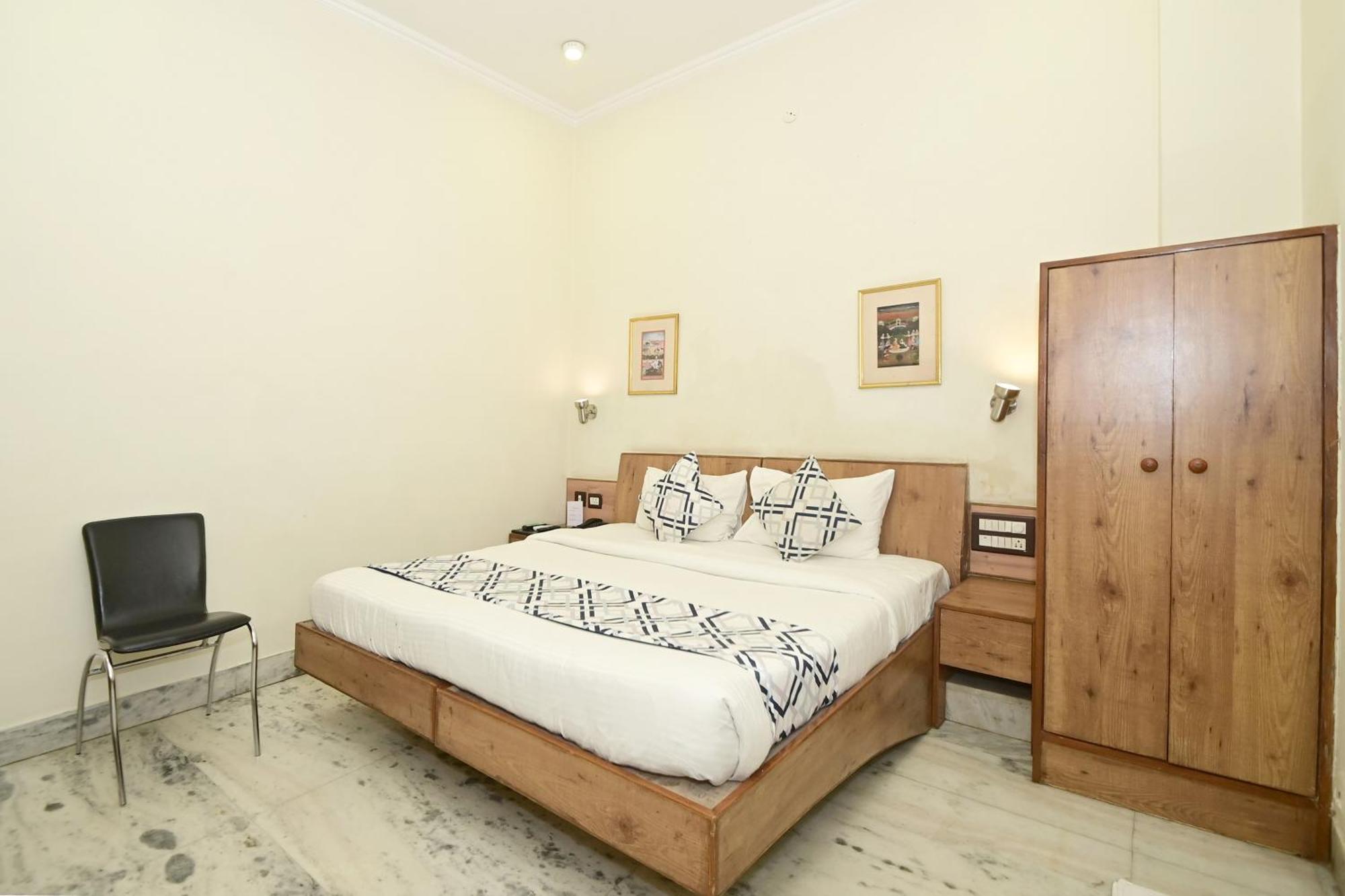 Hotel Yulia- Le 3*